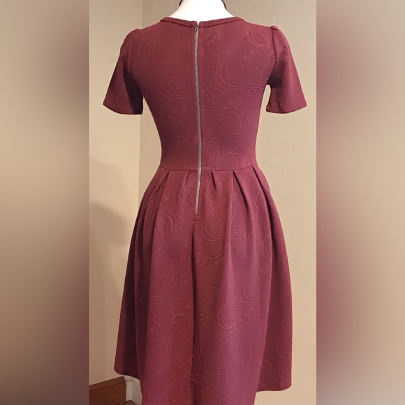 LuLa Roe Red Fit And Flare Short Sleeves Dress Size XS Embroidered Swirl Designs - Picture 4 of 12